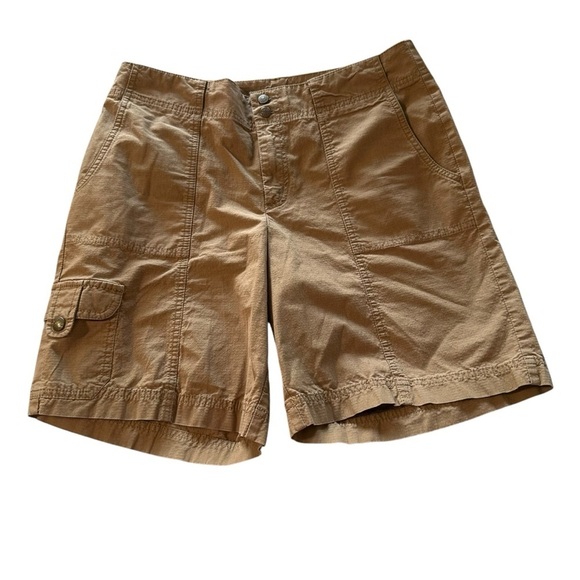 Eddie Bauer Mercer Fit woman's size 6 brown shorts - Picture 1 of 4